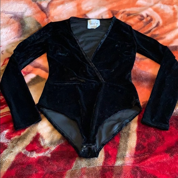 Sadie & Sage Other - New velvet body suit by sadie and sage size small